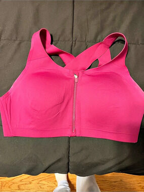lululemon Energy Zip-Front Bra High-Support, B–G Cups Sports Bra Pink 38D
